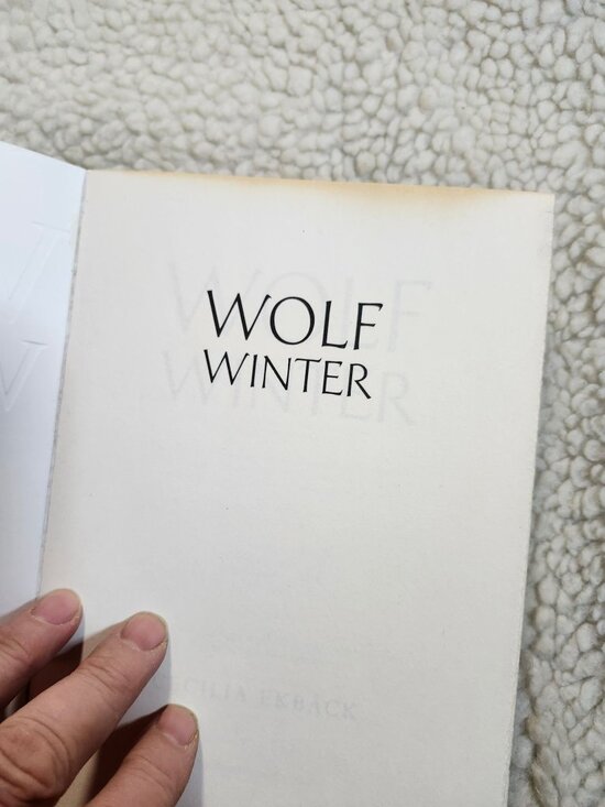 Wolf Winter Cecilia Ekback Paperback 2015 HarperCollins Fiction Novel Used - Picture 8 of 12